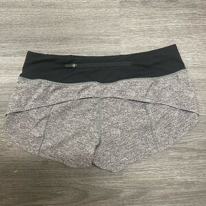 Lululemon Size 4 - Gray Shorts